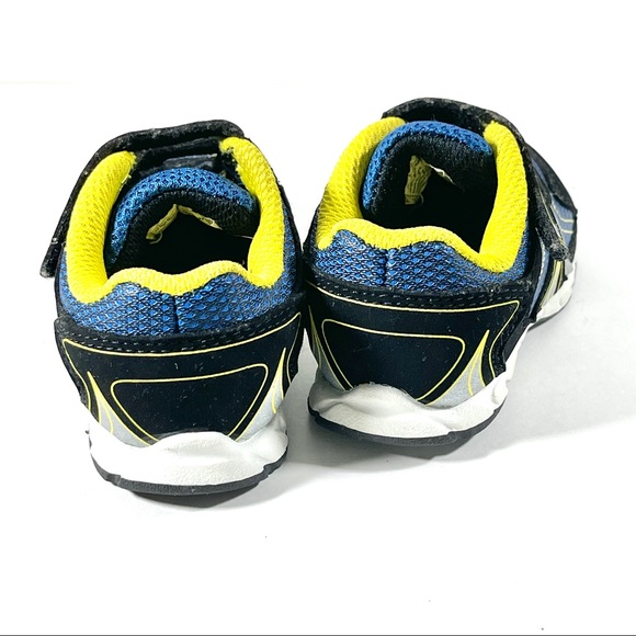 Smartfit Toddler Boys Sneakers size 5 - Picture 2 of 4